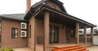 Строительство домов из кирпича с мансардой в Апатитах | от 3702 рублей